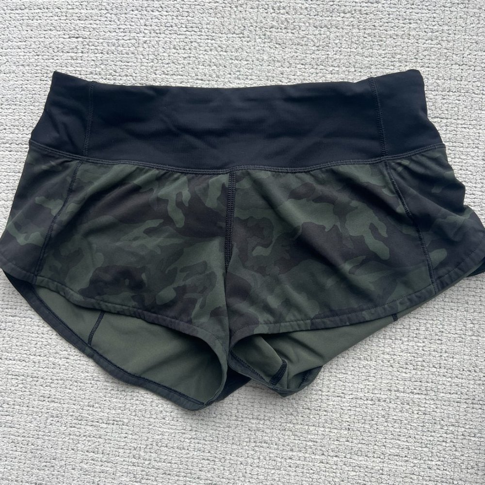 Lululemon Camo Speed Up Low-Rise Lined Short 2.5" Size 2